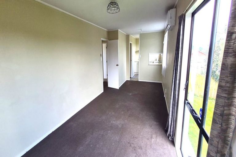 Photo of property in 2/21 Silver Creek Road, Weymouth, Auckland, 2103