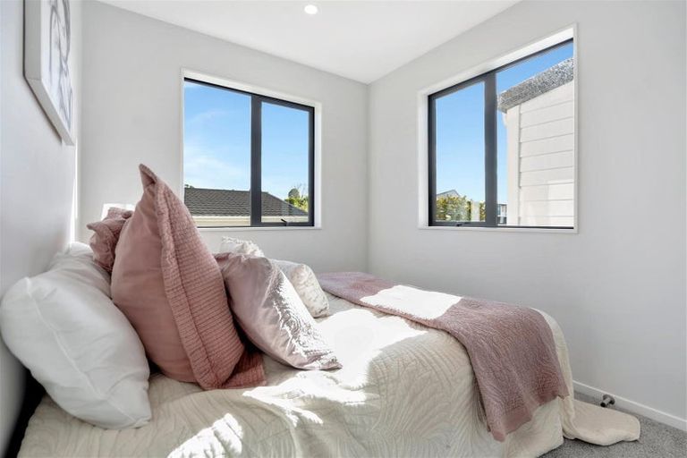 Photo of property in 45b Portadown Avenue, Pakuranga Heights, Auckland, 2010