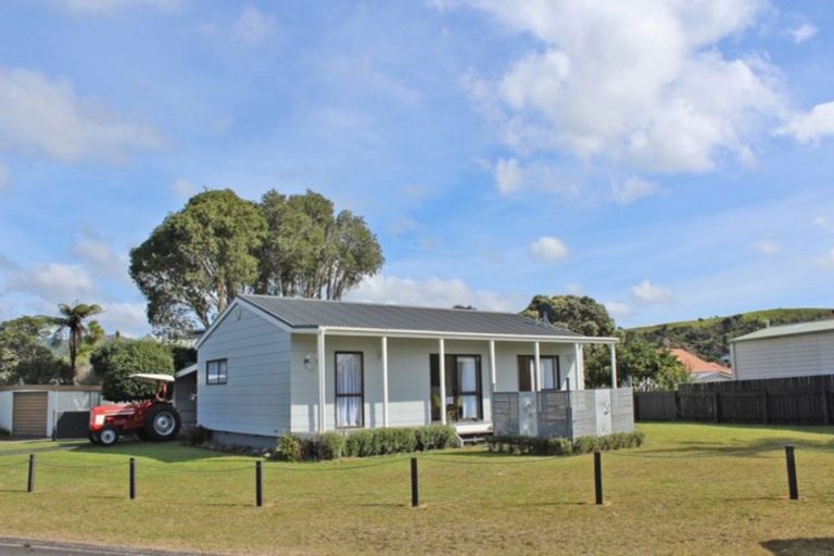 Photo of property in 3 Norfolk Place, Tairua, 3508