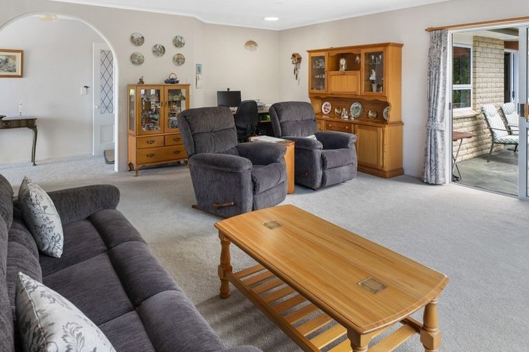 Photo of property in 21 Coleridge Place, Stoke, Nelson, 7011