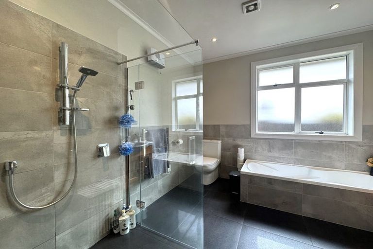 Photo of property in 29 Mornington Road, Balaclava, Dunedin, 9011