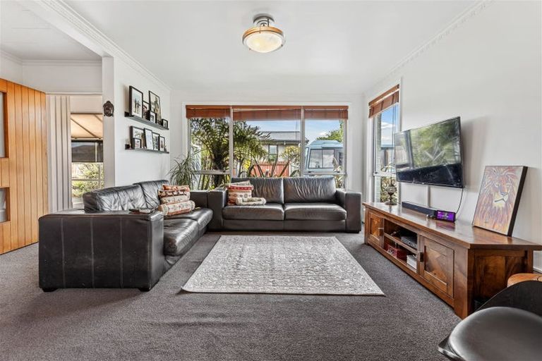 Photo of property in 10 West-watson Avenue, Hillmorton, Christchurch, 8025