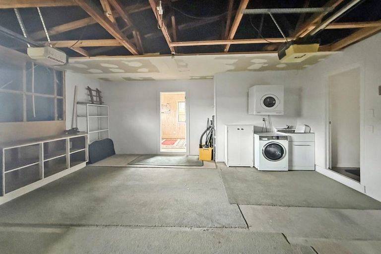 Photo of property in 1/7 Kathleen Place, Rainbow Point, Taupo, 3330