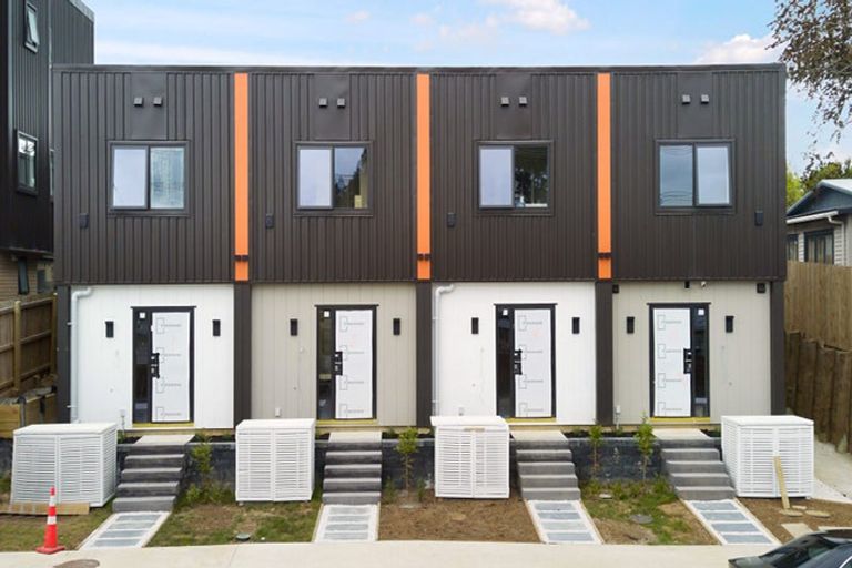 Photo of property in 9/52 Newington Road, Henderson, Auckland, 0612