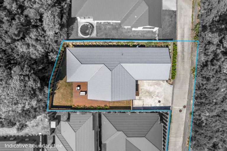 Photo of property in 19 Moonsail Drive, Whitby, Porirua, 5024