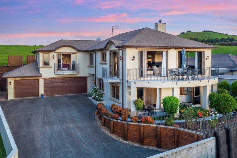 Photo of property in 16 Riddington Rise, Ohauiti, Tauranga, 3112