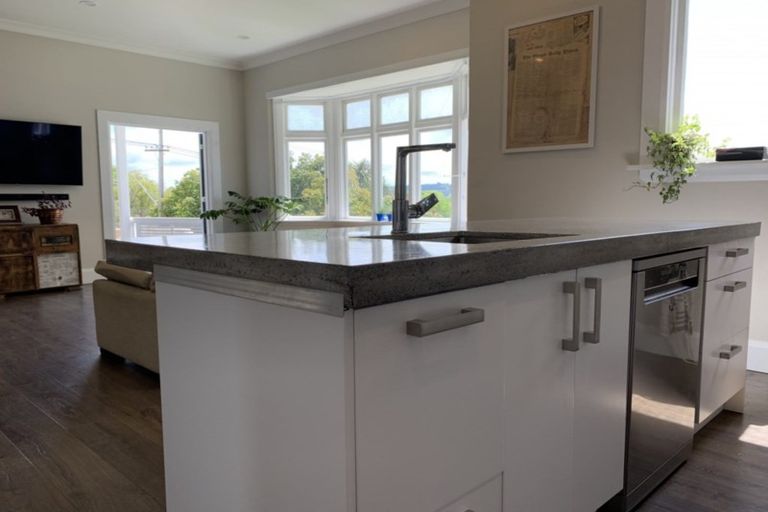 Photo of property in 2 Armstrong Street, Balclutha, 9230