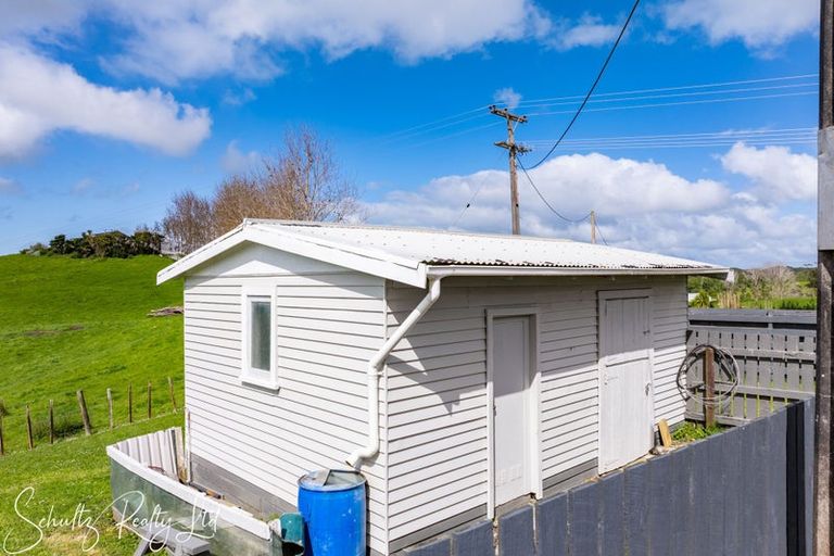 Photo of property in 69 Marohemo Road, Maungaturoto, 0583