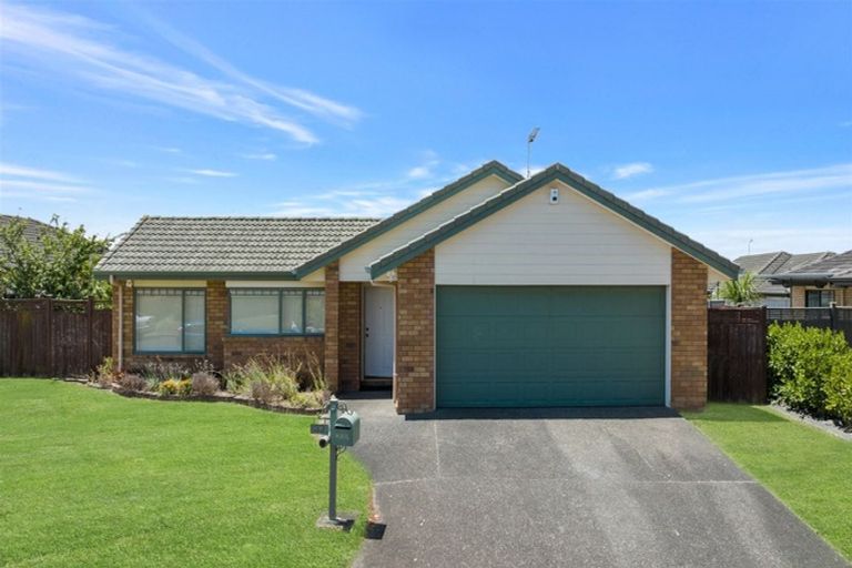 Photo of property in 33 Sandwick Drive, Weymouth, Auckland, 2103