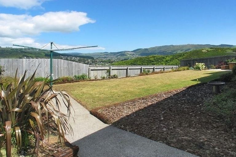 Photo of property in 77 Aotea Drive, Aotea, Porirua, 5024