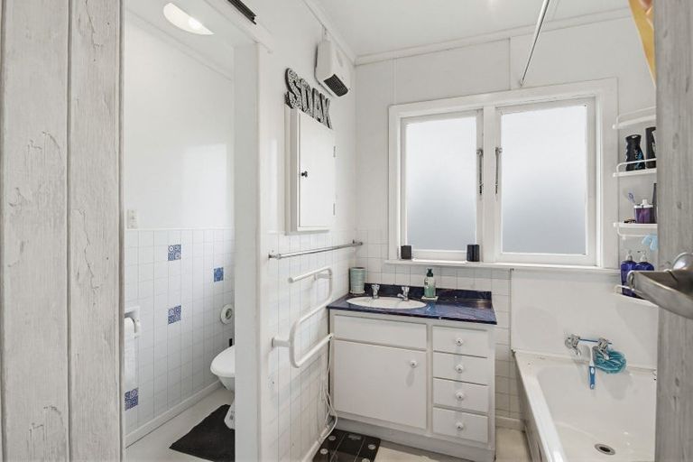 Photo of property in 79 Park Avenue, Waitarere Beach, Levin, 5510