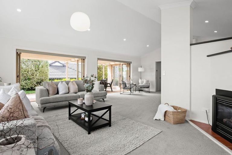 Photo of property in 122 Rototuna Road, Rototuna, Hamilton, 3210