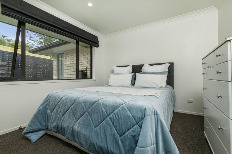 Photo of property in 17 Wautaiti Drive, Riverhead, 0820