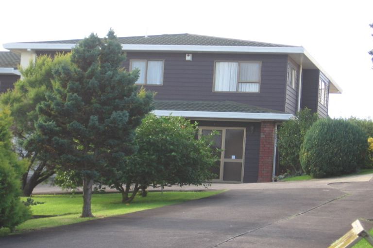 Photo of property in 14 Steeple Rise, Pakuranga, Auckland, 2010