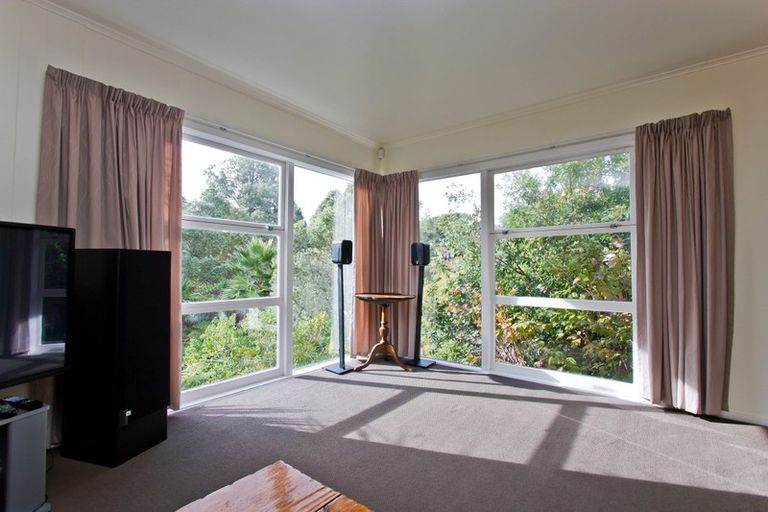 Photo of property in 187 Golf Road, Titirangi, Auckland, 0604