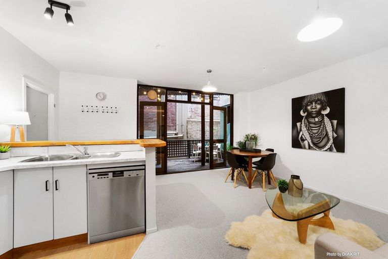 Photo of property in Bond Store Apartments, 8c Egmont Street, Te Aro, Wellington, 6011
