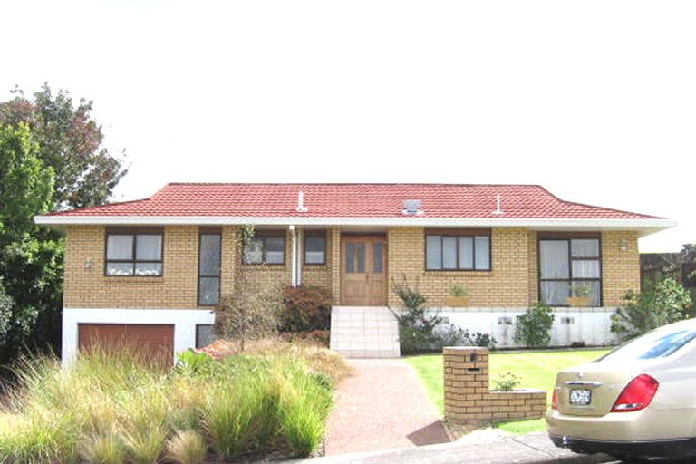 Photo of property in 52 Spence Road, Henderson, Auckland, 0612