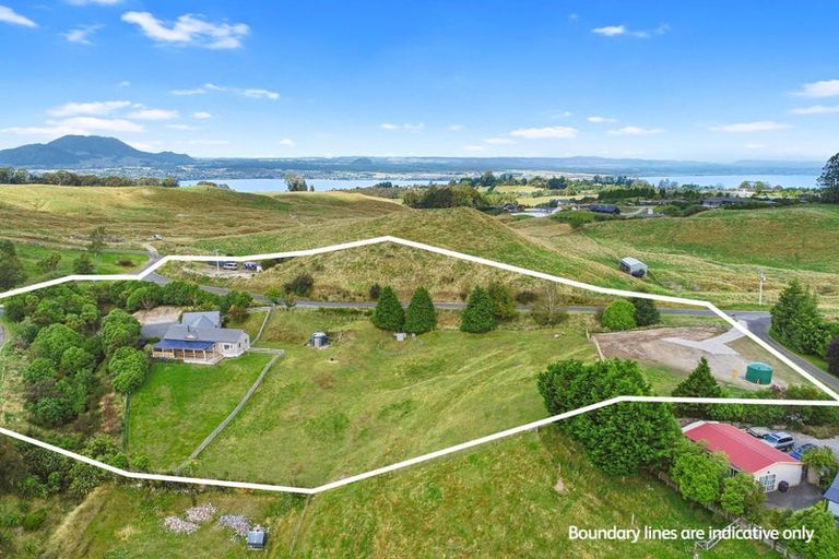 Photo of property in 89 Hill View Drive, Acacia Bay, Taupo, 3385