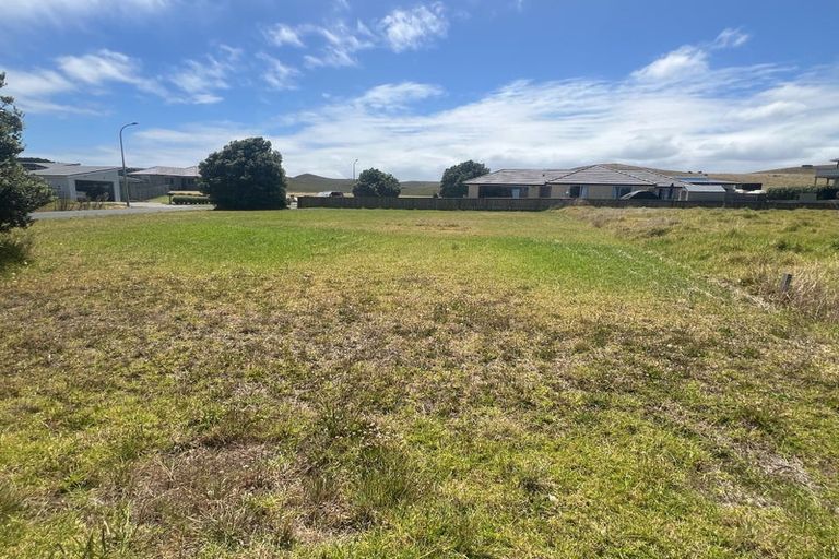 Photo of property in 2 Pipi Place, Baylys Beach, 0377