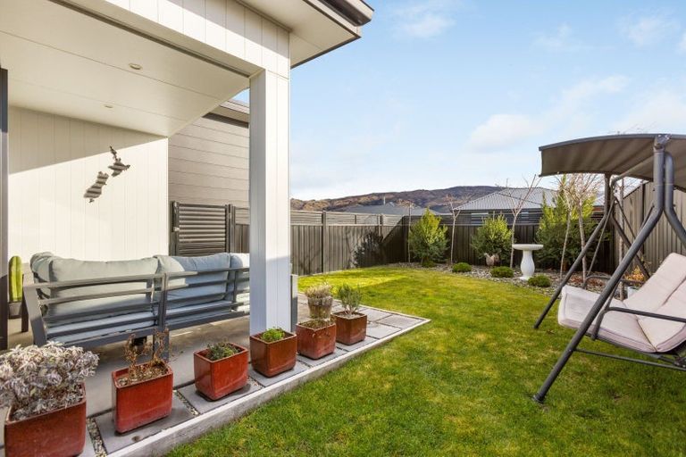 Photo of property in 1 Fraer Street, Cromwell, 9310