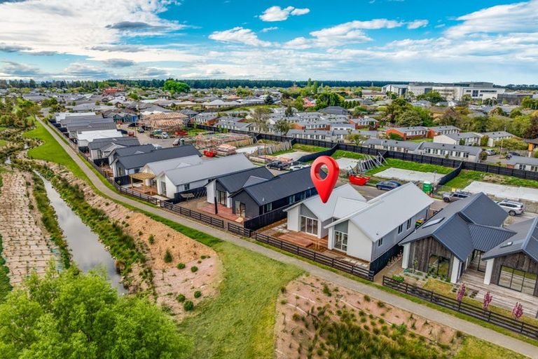 Photo of property in 3 Waianiwa Place, Burwood, 8083