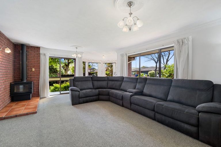 Photo of property in 11 Kedleston Drive, Avonhead, Christchurch, 8042