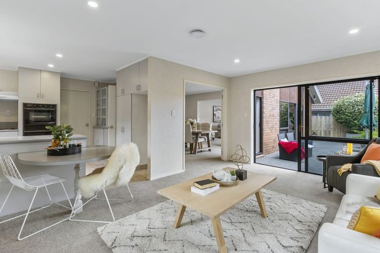 Photo of property in 17 Channing Crescent, Botany Downs, Auckland, 2010