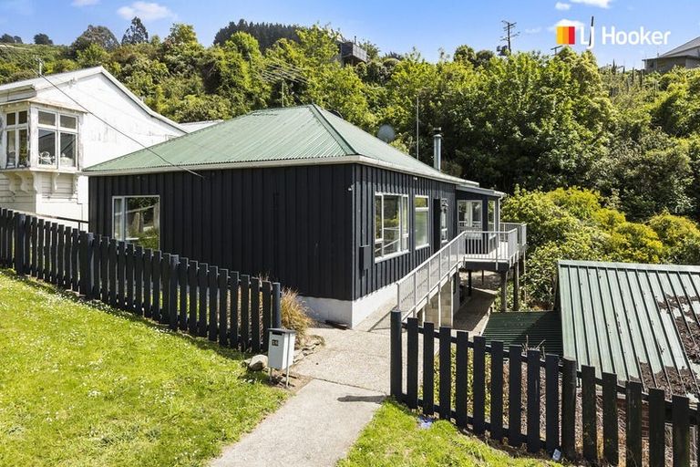 Photo of property in 16 Slant Street, Careys Bay, Port Chalmers, 9023