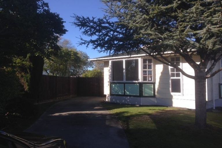 Photo of property in 52 Acacia Street, Kelvin Grove, Palmerston North, 4414