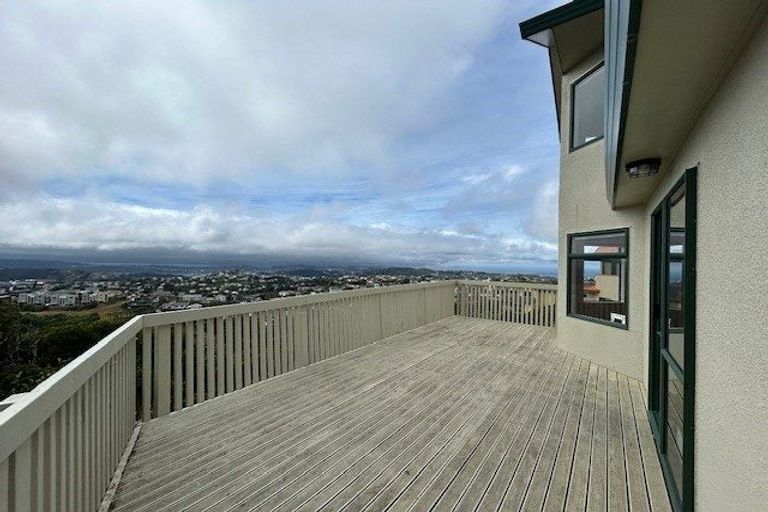 Photo of property in 99 Ashton Fitchett Drive, Brooklyn, Wellington, 6021