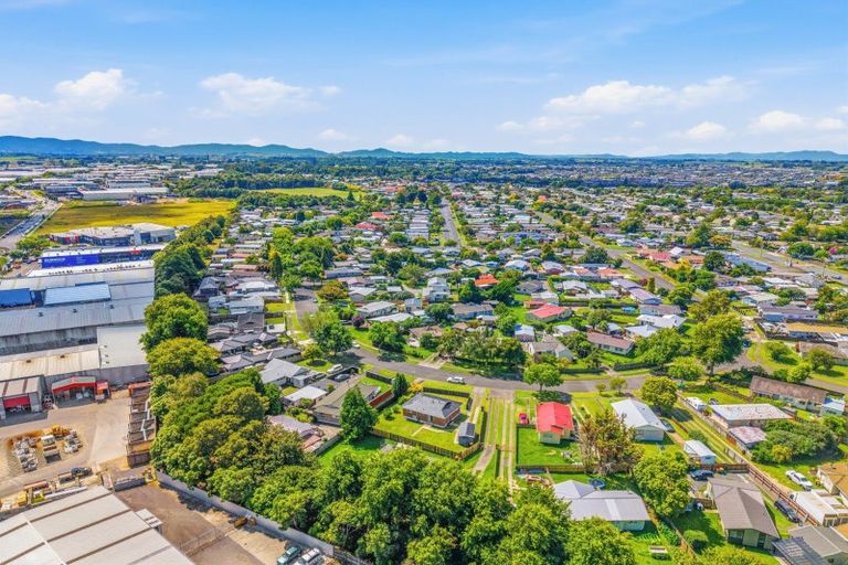 Photo of property in 53 Oakfield Crescent, Pukete, Hamilton, 3200