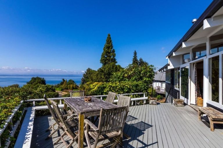 Photo of property in 17 Te Kopua Street, Acacia Bay, Taupo, 3330