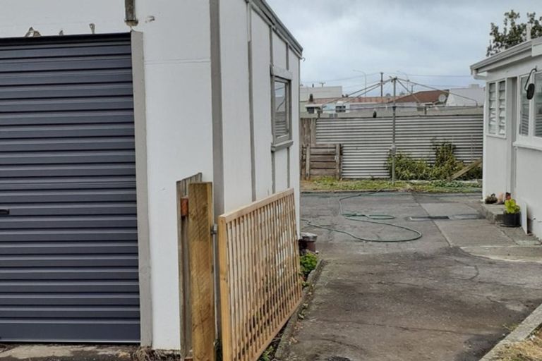 Photo of property in 18 Cornfoot Street, Castlecliff, Whanganui, 4501