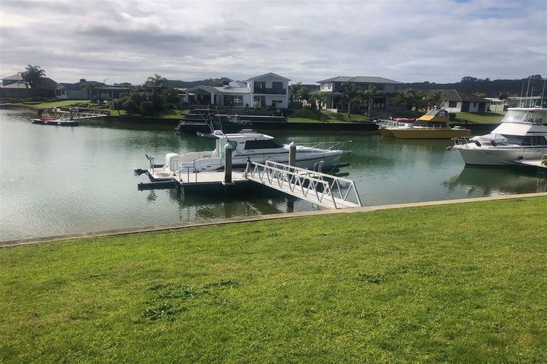 Photo of property in 32 Arawa Lane, Whitianga, 3510