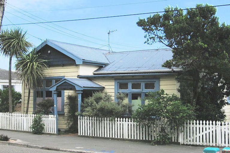 Photo of property in 152 Russell Terrace, Berhampore, Wellington, 6023