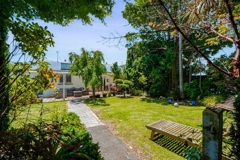 Photo of property in 383 Saint Aubyn Street, Moturoa, New Plymouth, 4310