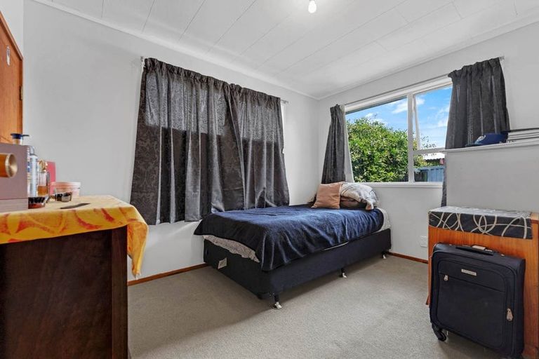 Photo of property in 11 Vimy Place, Mangere, Auckland, 2022