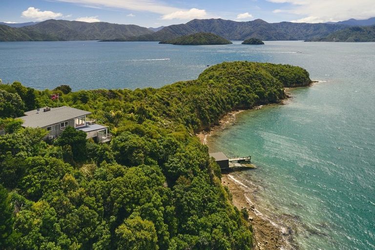 Photo of property in 311 Port Underwood Road, Whatamango Bay, Picton, 7281