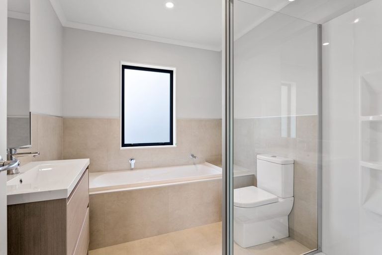 Photo of property in 79 Mettam Drive, Swanson, Auckland, 0614