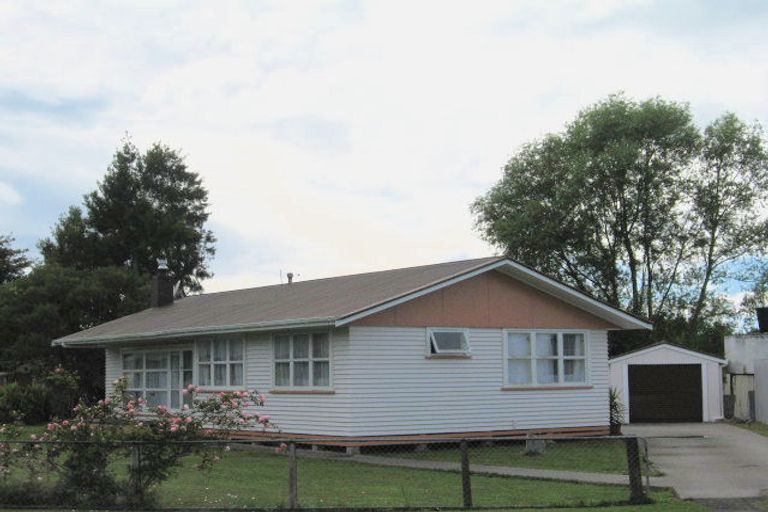 Photo of property in 12 Parkinson Street, Tolaga Bay, 4077