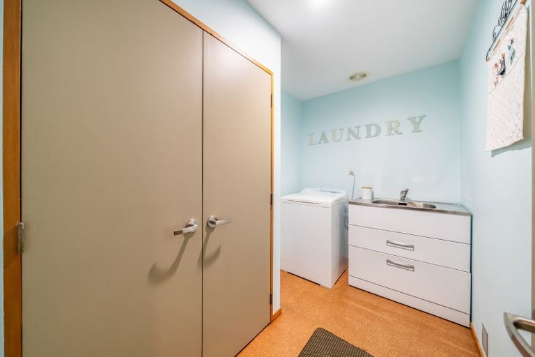 Photo of property in 1 Roys Road, Plimmerton, Porirua, 5026