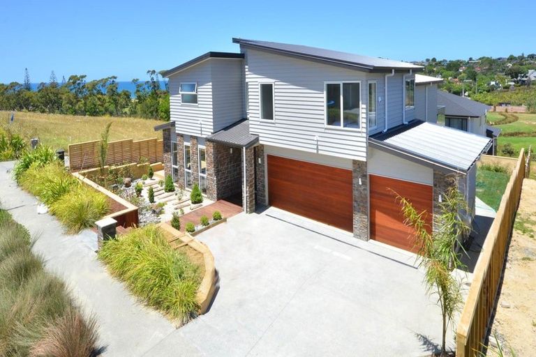 Photo of property in 11 Bearing Parade, Long Bay, Auckland, 0630