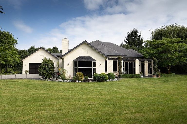 Photo of property in 208 Seafield Road, Elgin, Ashburton, 7772