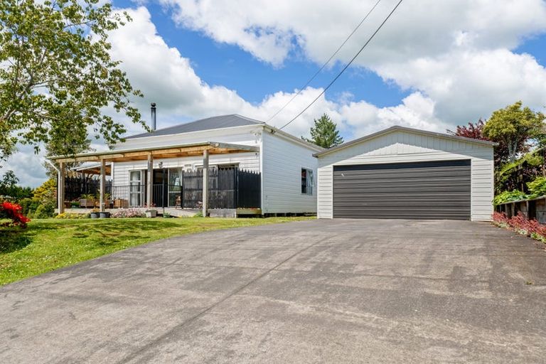 Photo of property in 20 Dudley Road Lower, Inglewood, 4386