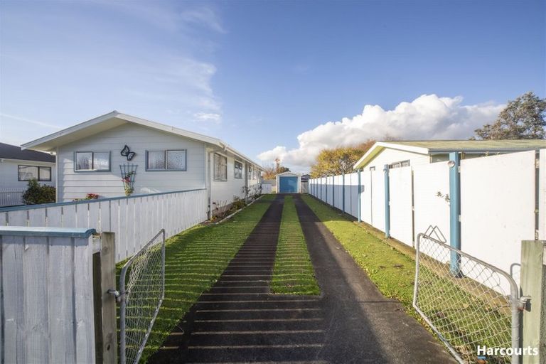 Photo of property in 5 Chatsworth Place, Highbury, Palmerston North, 4412