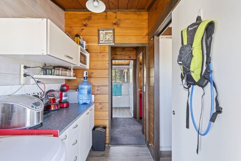 Photo of property in 2 Honnor Place, Hurdon, New Plymouth, 4310