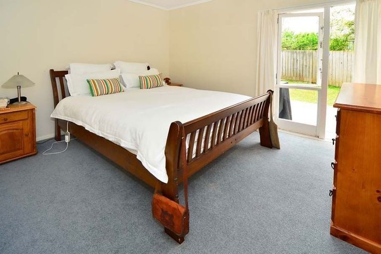 Photo of property in 1/15 Manuka Road, Bayview, Auckland, 0629