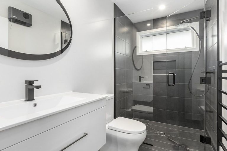 Photo of property in 2 Chatham Street, Waihola, Milton, 9073