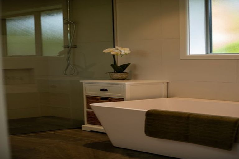 Photo of property in 315 Withells Road, Avonhead, Christchurch, 8042