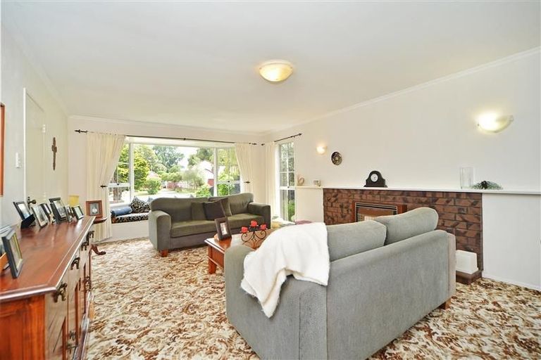 Photo of property in 17 Caulfield Place, Awapuni, Palmerston North, 4412